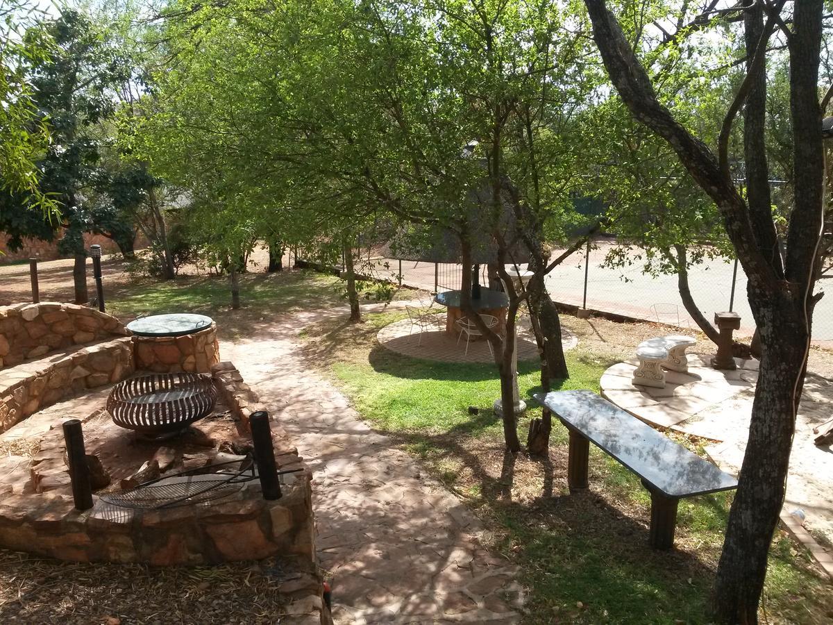 Benlize Lodge Hartbeespoort Esterno foto