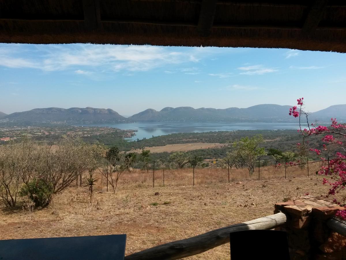 Benlize Lodge Hartbeespoort Esterno foto